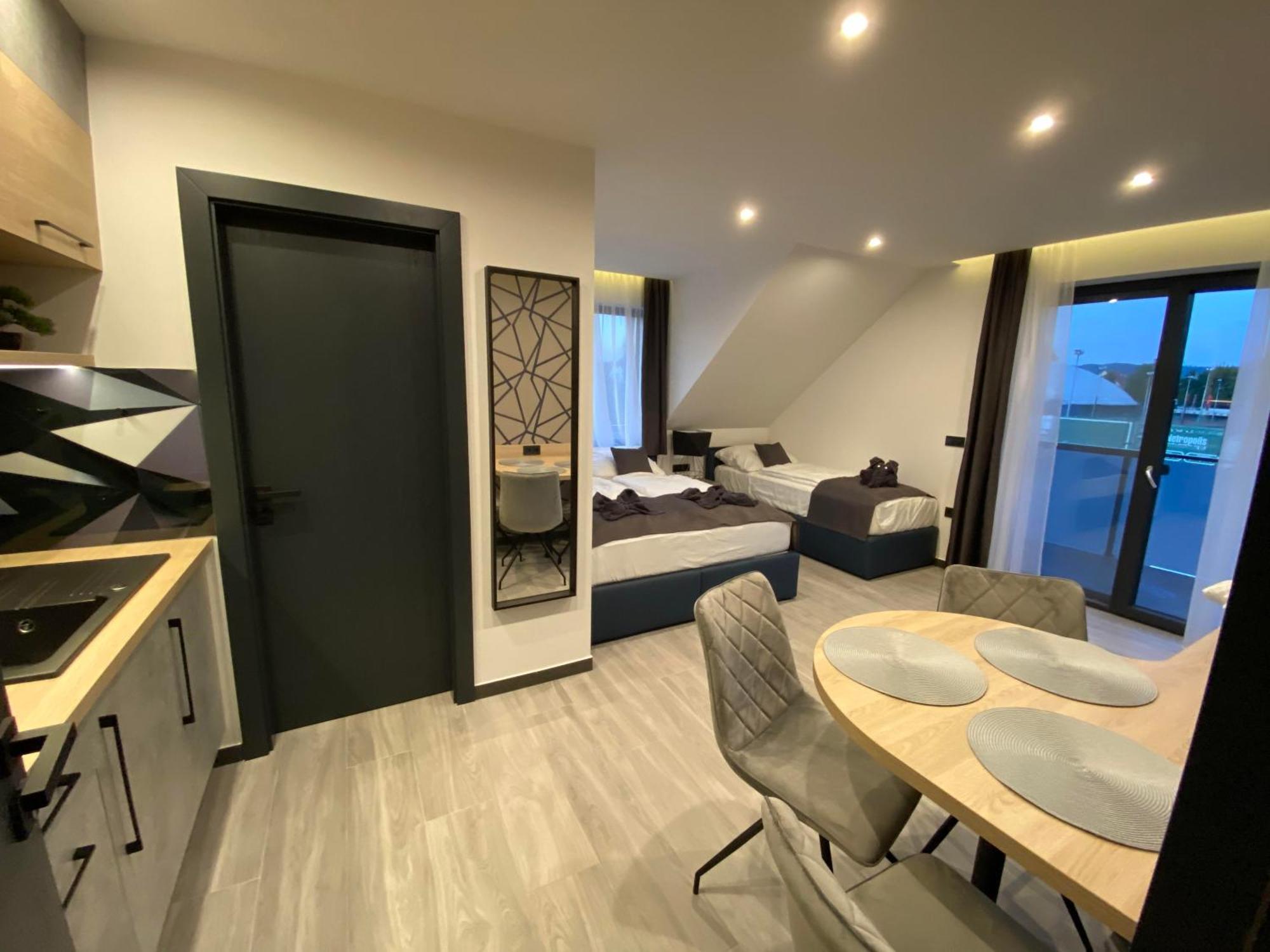 Luxury Apartments 케츨리 외부 사진